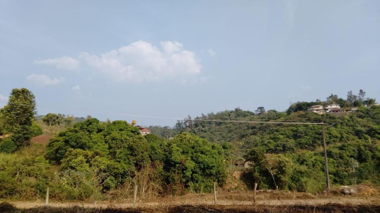 Snowdrop Inn Coorg Madikeri Zewnętrze zdjęcie