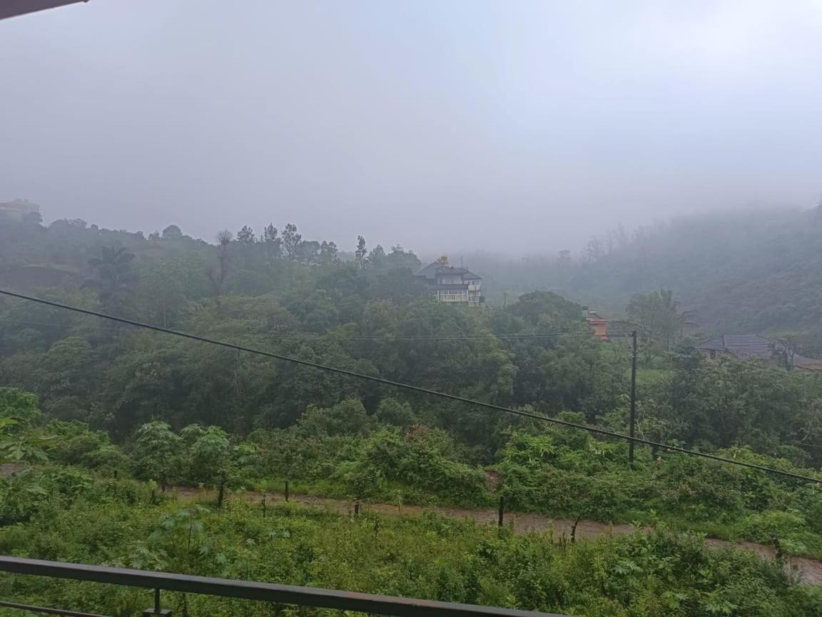 Snowdrop Inn Coorg Madikeri Pokój zdjęcie